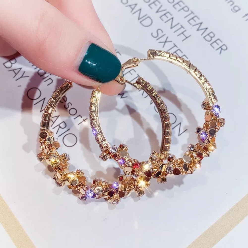 🎀Golden Sequence Statement Hoops - Picture 1 of 4